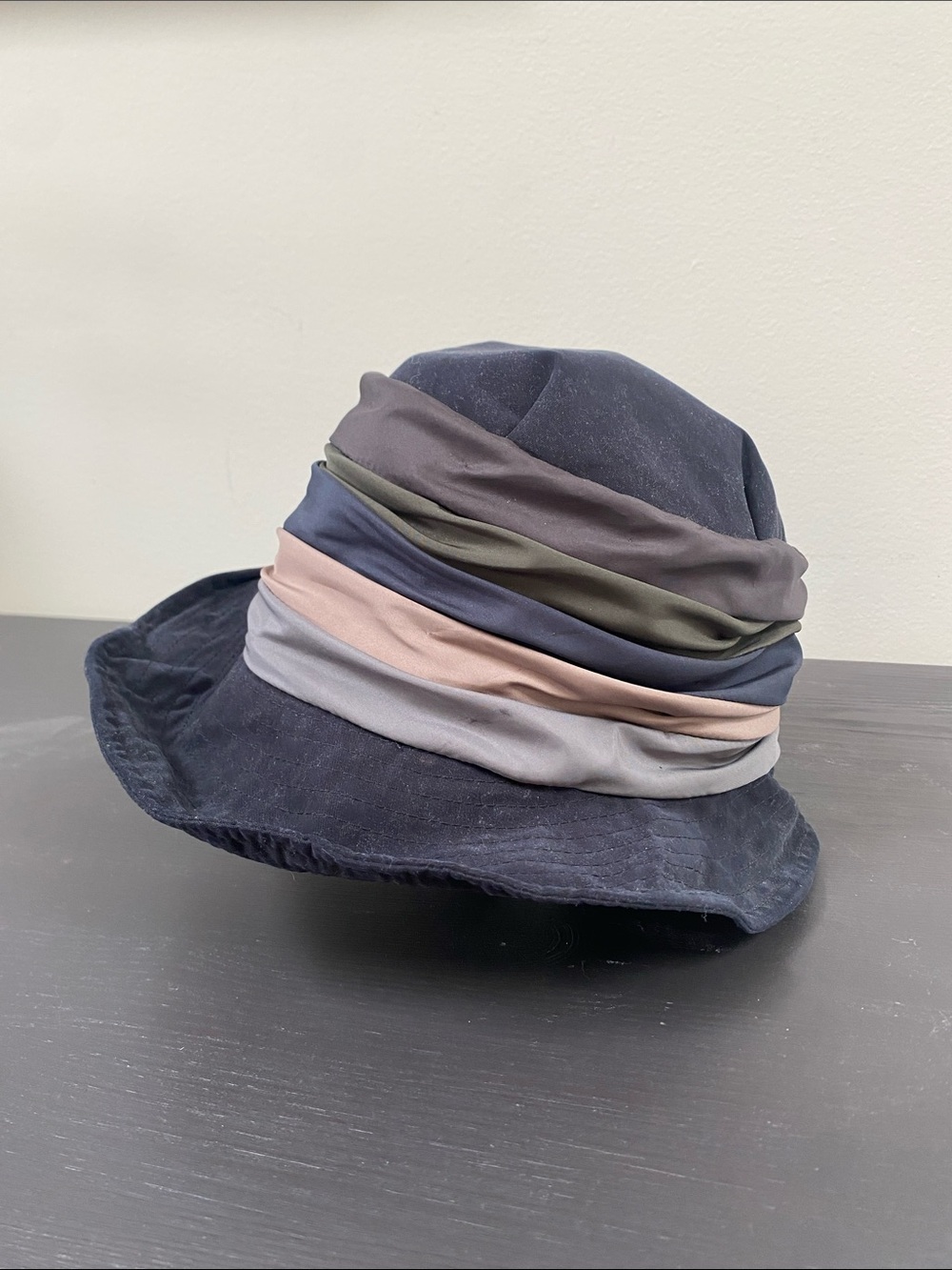 Grevi Black Bucket Hat w/Multi-Color Draped Bands (Olive, Navy,Taupe, Gray)